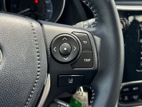 Used 2018 Toyota Corolla iM FWD image 18