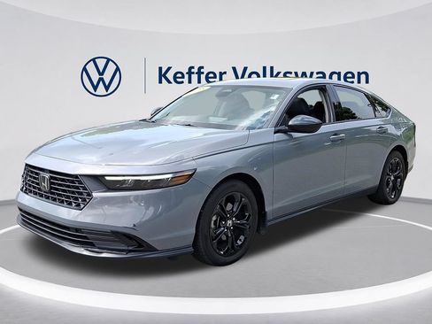 Used 2025 Honda Accord SE image 3