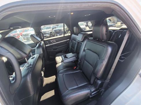 Used 2019 Ford Explorer Sport image 23