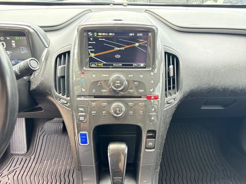 Used 2014 Chevrolet Volt Premium w/ Premium Trim Package FWD image 22