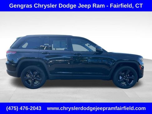Certified 2023 Jeep Grand Cherokee Altitude AWD/4WD image 8
