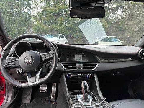 Used 2023 Alfa Romeo Giulia Estrema AWD/4WD image 20
