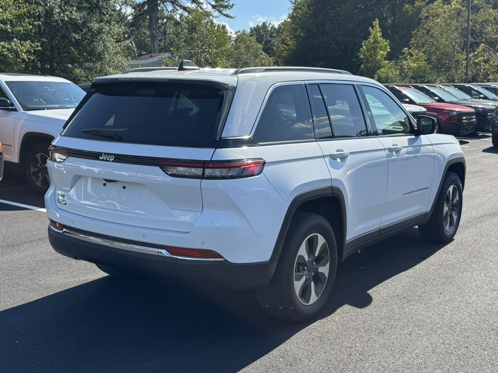 Used 2024 Jeep Grand Cherokee Limited 4xe AWD/4WD image 5