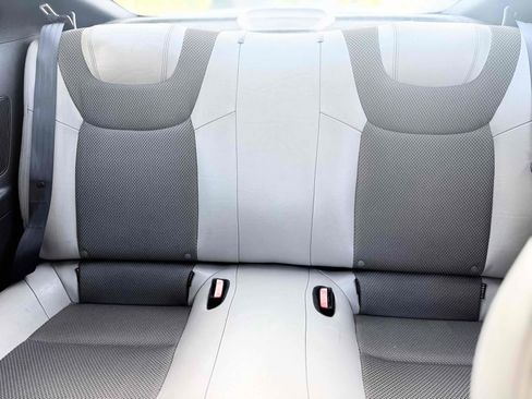 Used 2014 Hyundai Genesis 2.0T RWD image 17