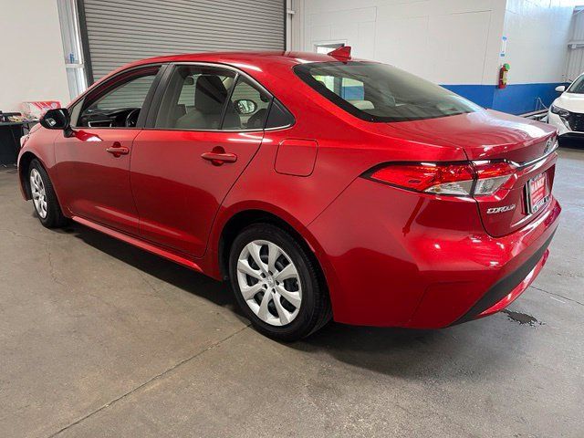 Used 2020 Toyota Corolla LE w/ Carpet Mat Package (TMS) FWD image 5