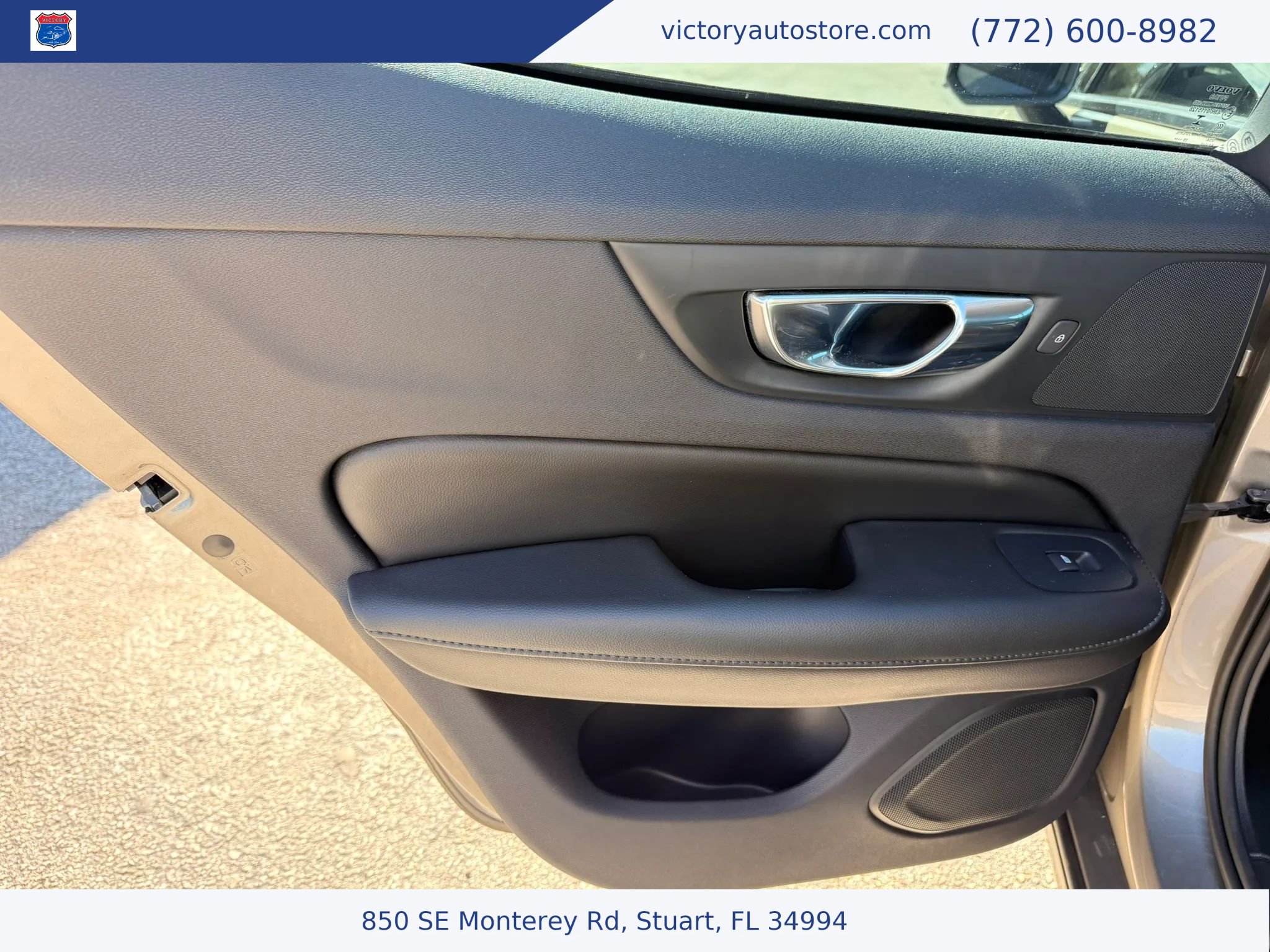 Used 2020 Volvo S60 T5 Momentum FWD image 24