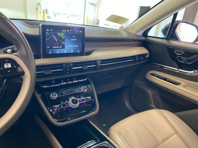 Used 2022 Lincoln Corsair Reserve w/ Equipment Group 201A AWD/4WD image 12