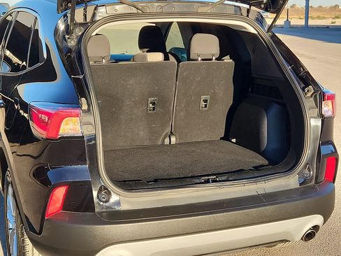 Used 2022 Ford Escape SE image 24
