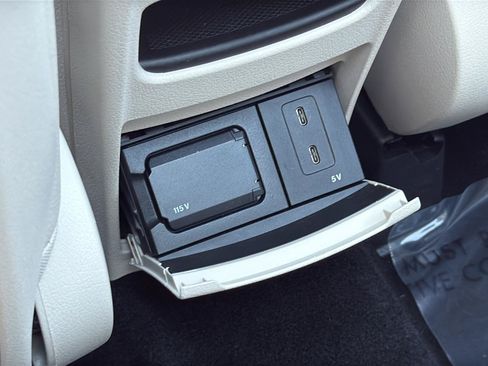 Certified 2020 Mercedes-Benz GLB 250 image 28