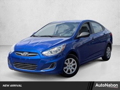 Used 2012 Hyundai Accent GLS w/ Comfort Pkg 2