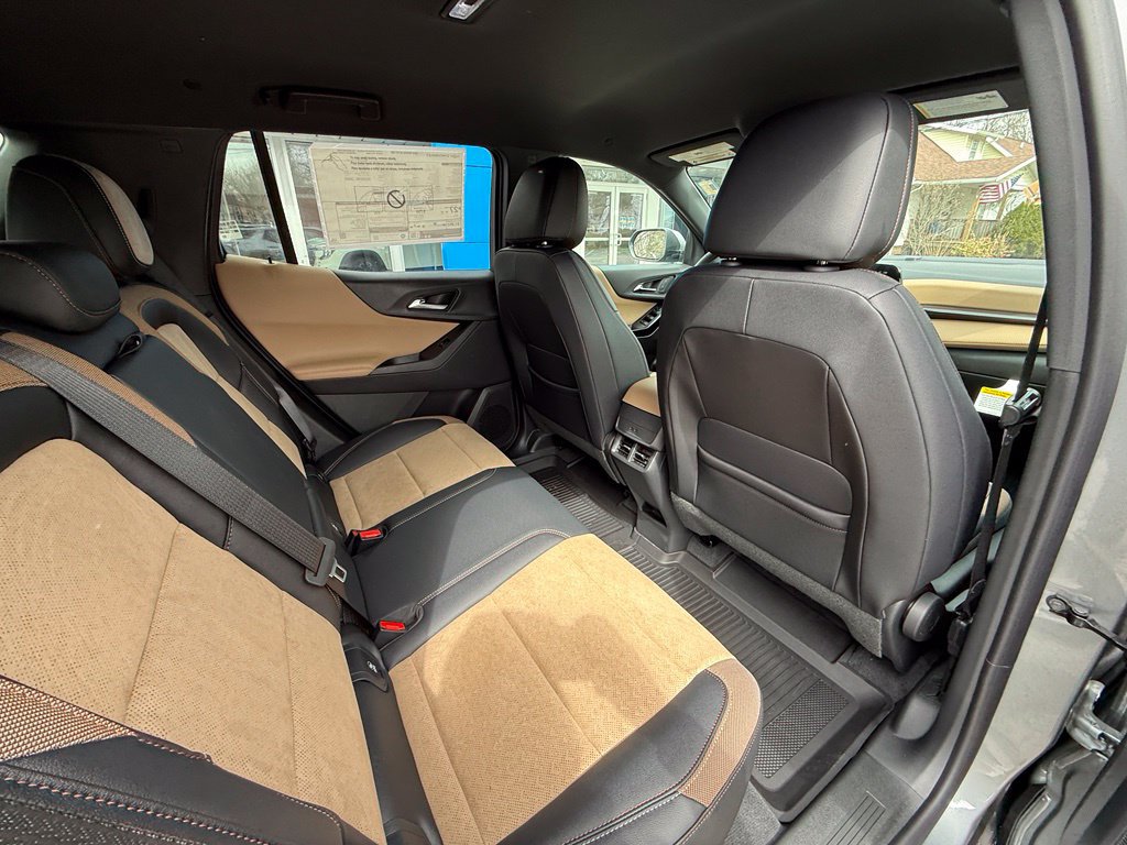 Used 2026 Chevrolet Equinox ACTIV FWD image 36