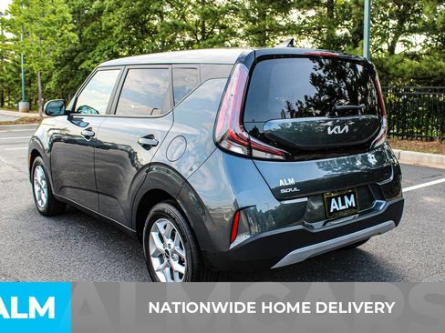 Used 2025 Kia Soul LX w/ LX Technology Package FWD image 4
