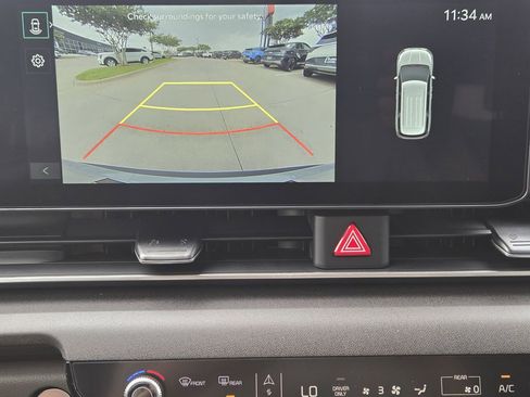 New 2026 Kia Carnival EX FWD image 13