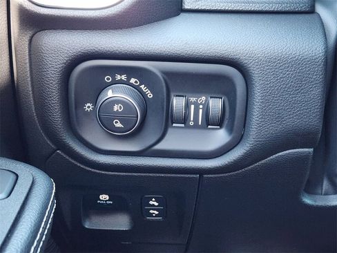 Used 2025 RAM 1500 Laramie w/ Laramie Southwest Edition image 23