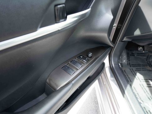 Used 2024 Toyota Camry SE FWD image 7