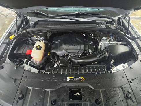 Used 2022 Jeep Grand Cherokee Summit AWD/4WD image 36