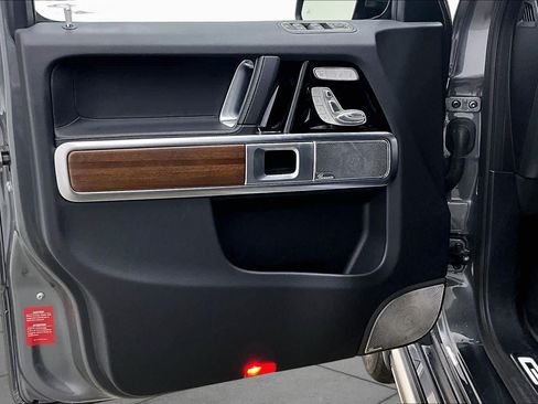Used 2025 Mercedes-Benz G 550 image 25