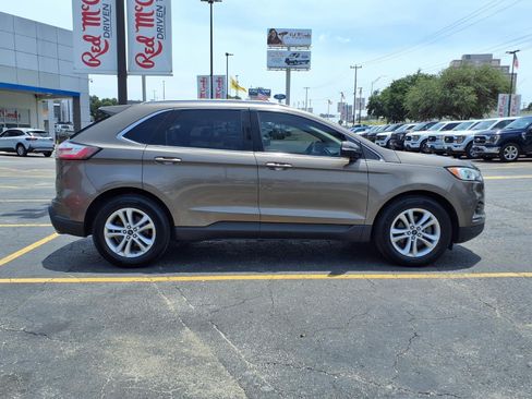 Used 2019 Ford Edge SEL w/ Equipment Group 201A FWD image 4