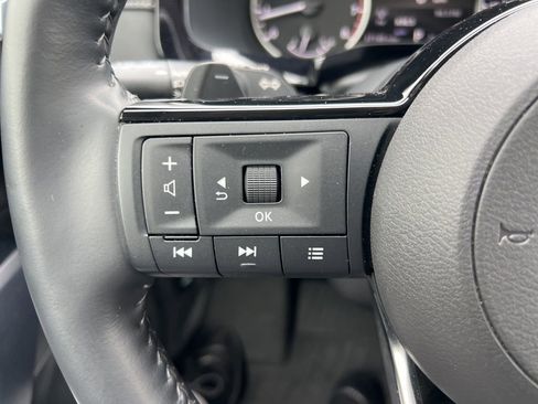 Used 2023 Nissan Pathfinder SL AWD/4WD image 60