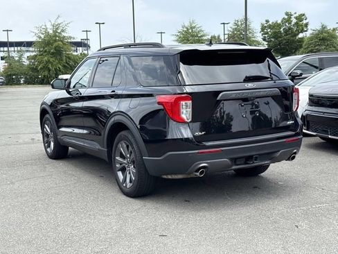 Used 2023 Ford Explorer XLT w/ Equipment Group 202A AWD/4WD image 4
