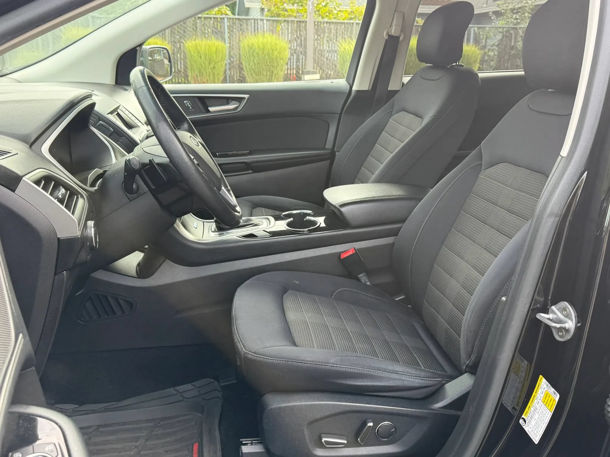 Used 2017 Ford Edge SEL w/ Cargo Accessory Package AWD/4WD image 13