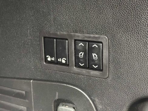 Used 2019 GMC Yukon Denali w/ Denali Ultimate Package image 19