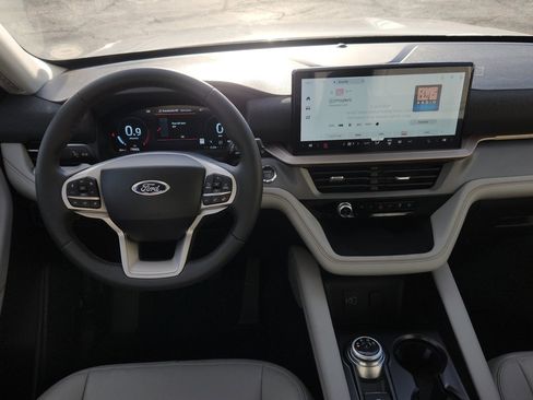 New 2026 Ford Explorer Active image 25