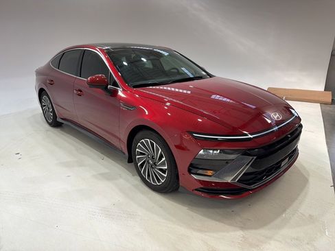 Certified 2025 Hyundai Sonata Limited image 5