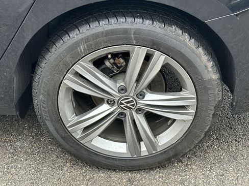 Used 2024 Volkswagen Jetta SE image 5