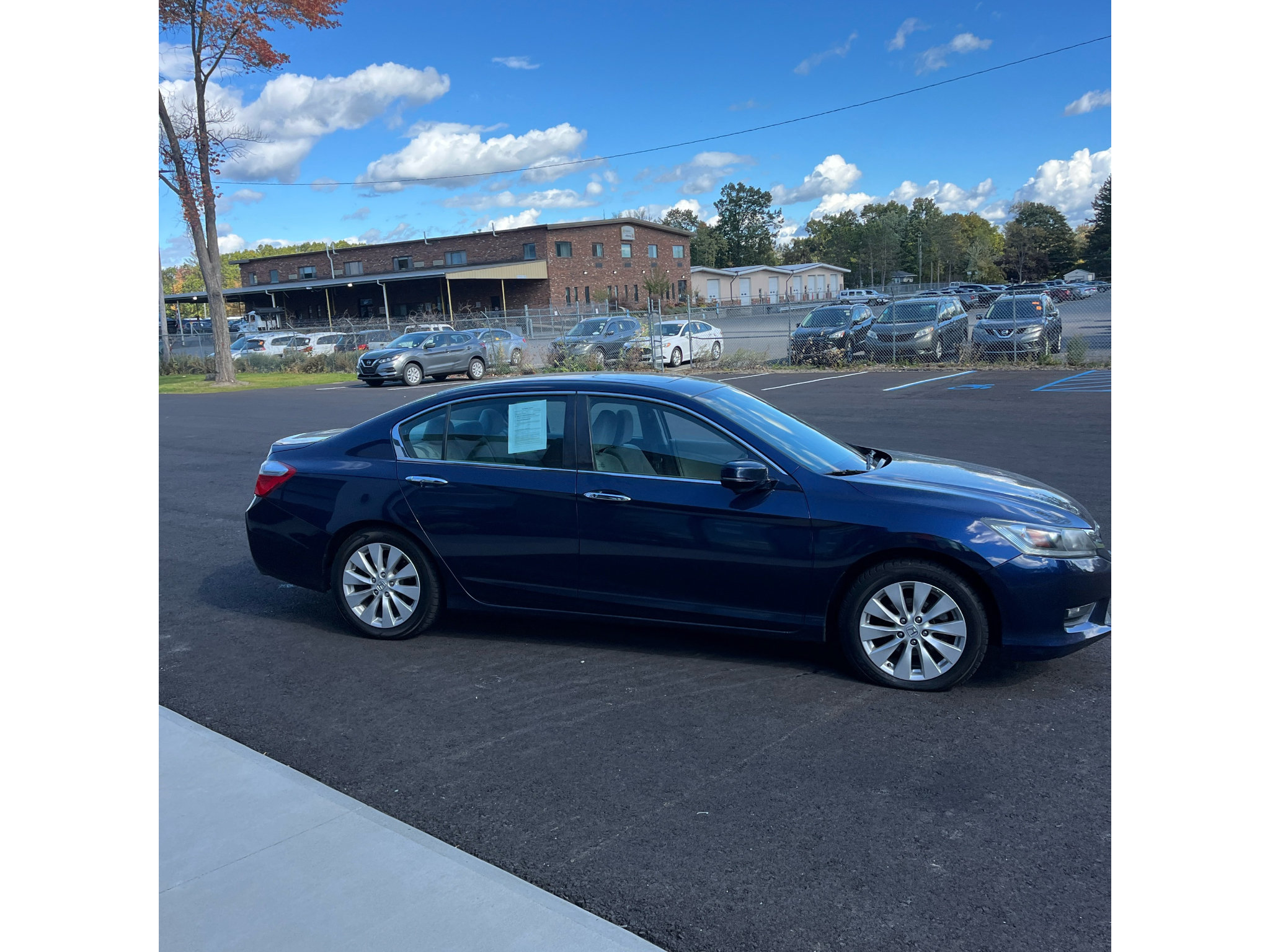 Used 2015 Honda Accord EX image 2
