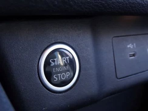 Used 2022 Nissan Rogue SV w/ SV Premium Package image 18