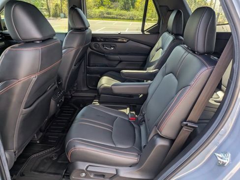 Certified 2024 Honda Pilot TrailSport image 15