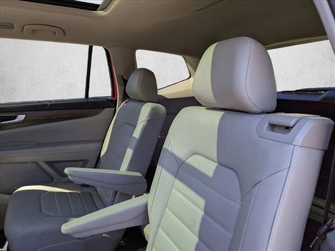 Used 2024 Volkswagen Atlas SEL image 19