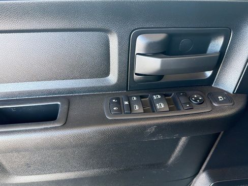 Used 2024 RAM 3500 Tradesman w/ Chrome Appearance Group AWD/4WD image 10