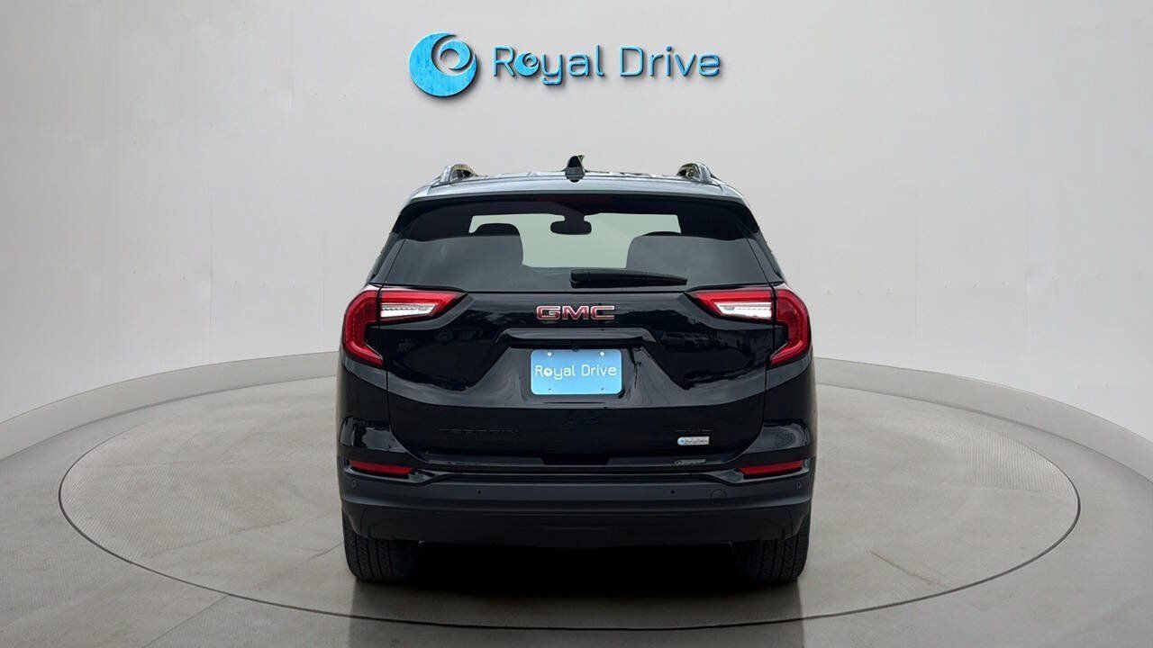 Used 2023 GMC Terrain SLE w/ Driver Convenience Package AWD/4WD image 5