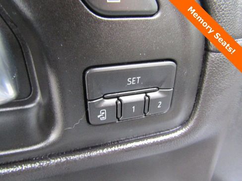 Used 2019 GMC Sierra 1500 SLT w/ SLT Convenience Package image 12