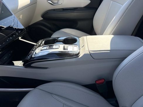 Certified 2023 Hyundai Tucson Limited image 16