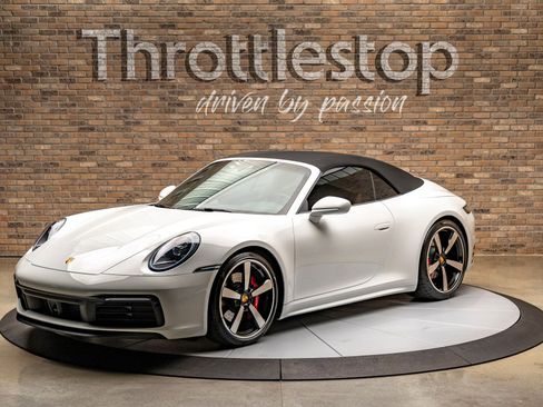 Used 2024 Porsche 911 Cabriolet image 3