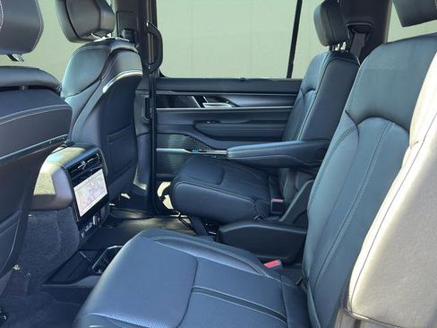 New 2026 Jeep Grand Wagoneer Summit image 21