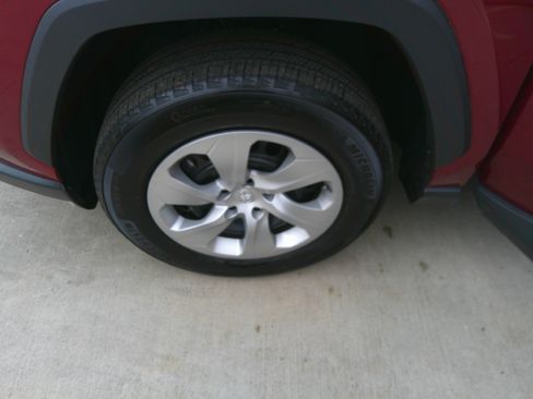 Used 2023 Toyota RAV4 LE image 16