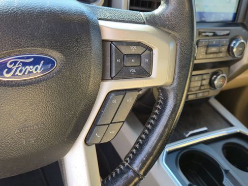 Used 2021 Ford F250 Lariat w/ Lariat Ultimate Package image 19