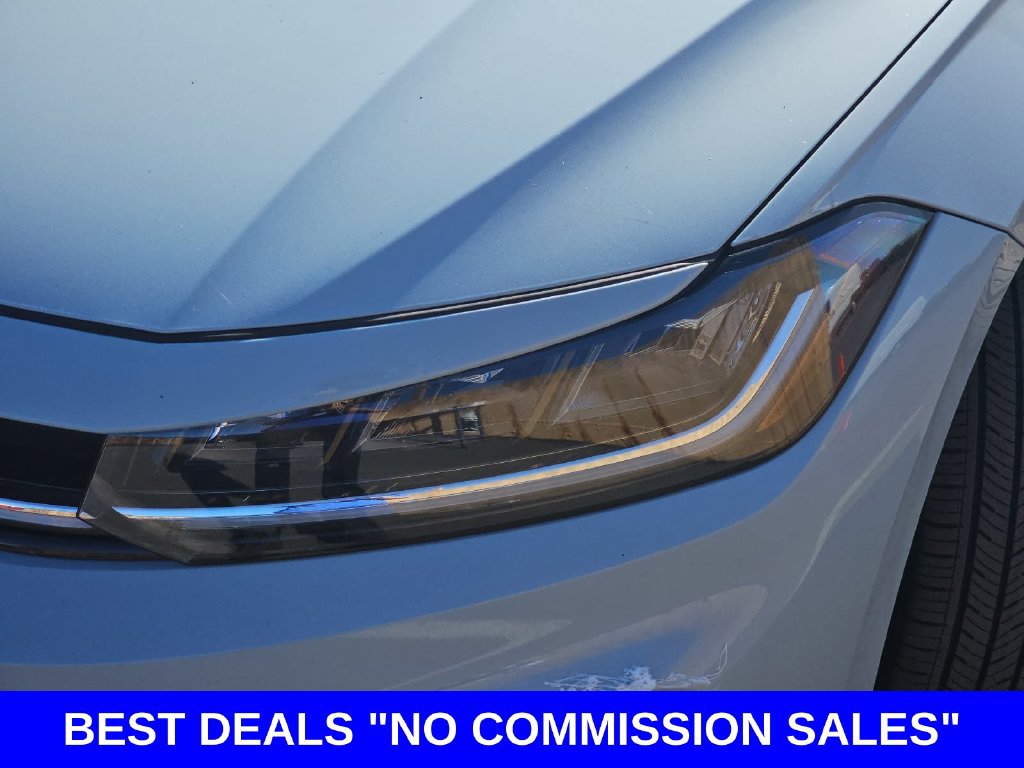 Used 2025 Volkswagen Jetta Sport FWD image 32