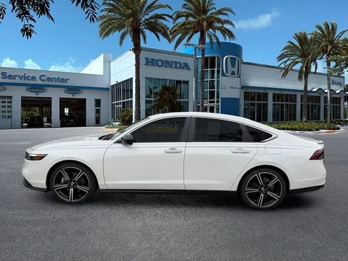 Used 2024 Honda Accord Sport image 5