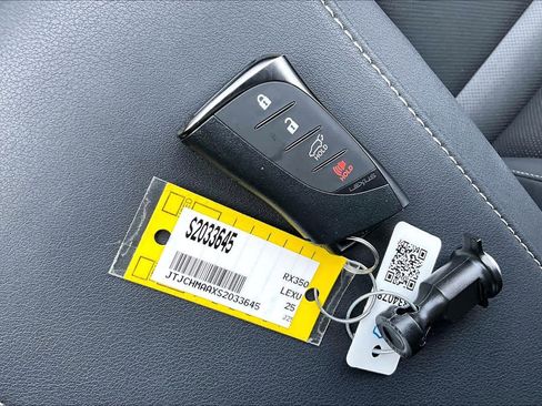 Used 2025 Lexus RX 350 Premium w/ Accessory Package (Z1) FWD image 15