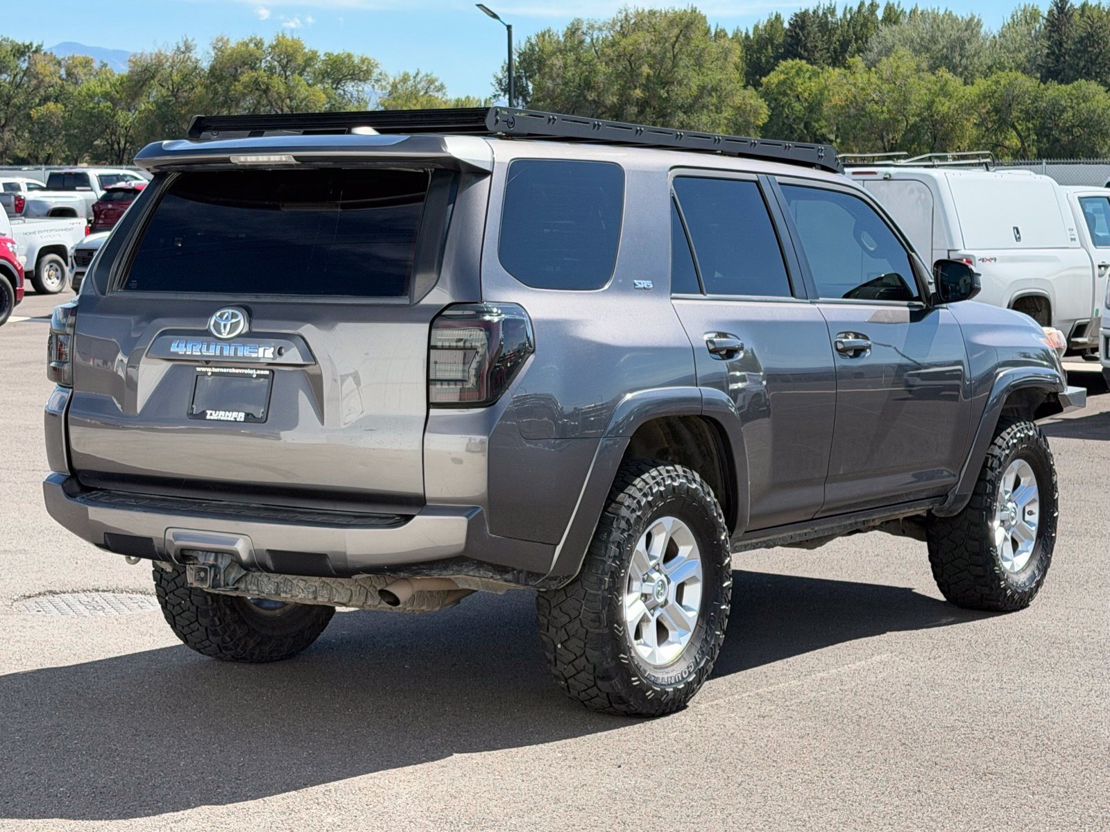 Used 2017 Toyota 4Runner SR5 AWD/4WD image 7