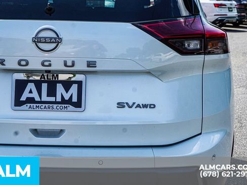 Used 2024 Nissan Rogue SV AWD/4WD image 13
