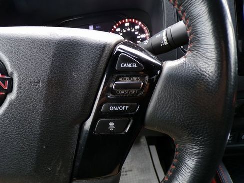 Used 2022 Nissan Frontier PRO-4X image 19