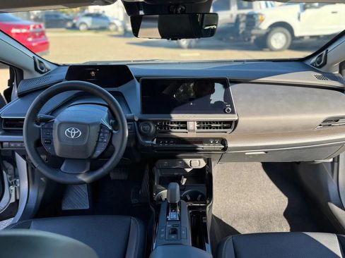 Used 2024 Toyota Prius Limited w/ Limited Premium Package FWD image 18