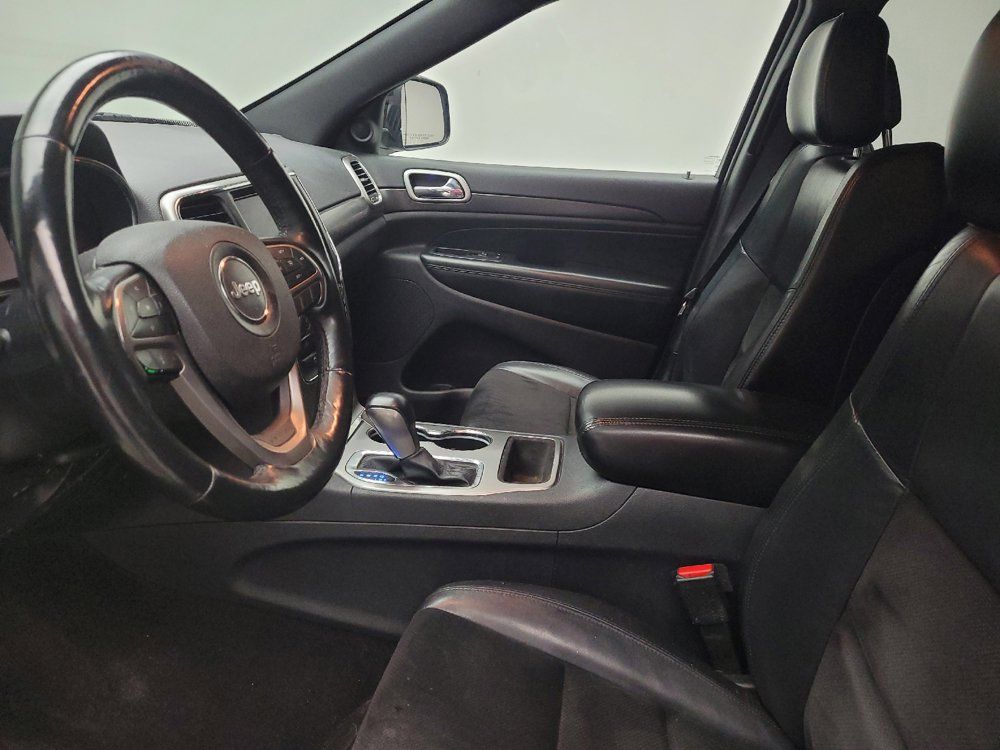 Used 2018 Jeep Grand Cherokee Altitude AWD/4WD image 17