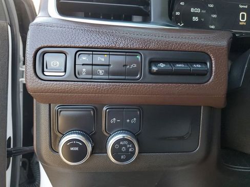 Used 2022 GMC Yukon Denali image 29